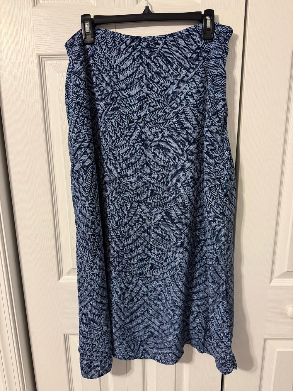 Liz Claiborne Blue Patterned Maxi Skirt